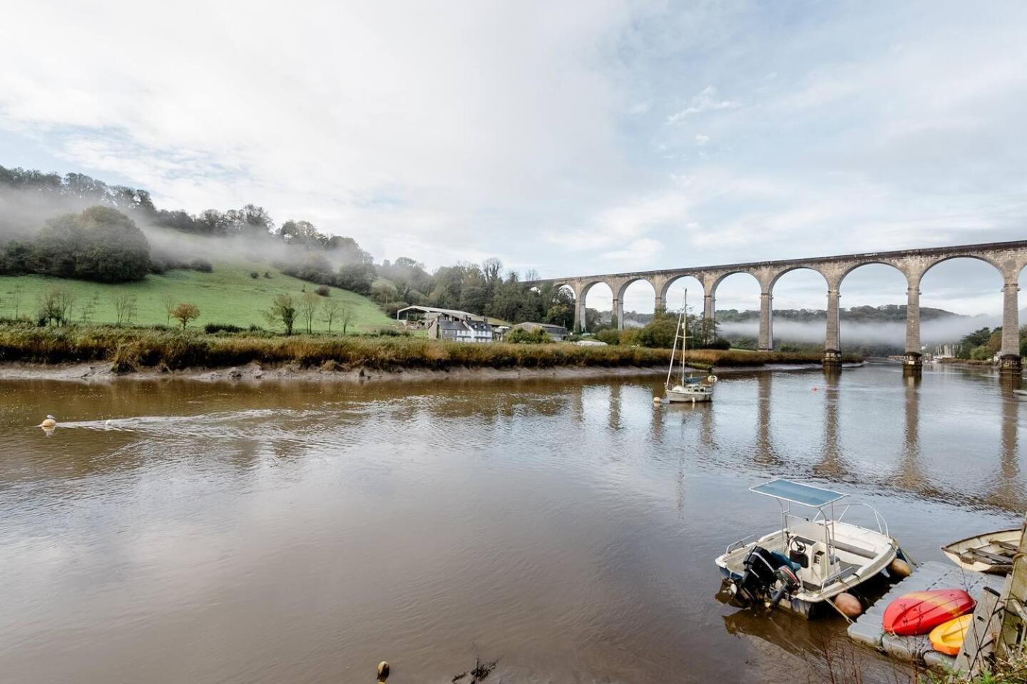 Viaduct River View & Outdoor Bath - Couples Retreat Calstock Esterno foto